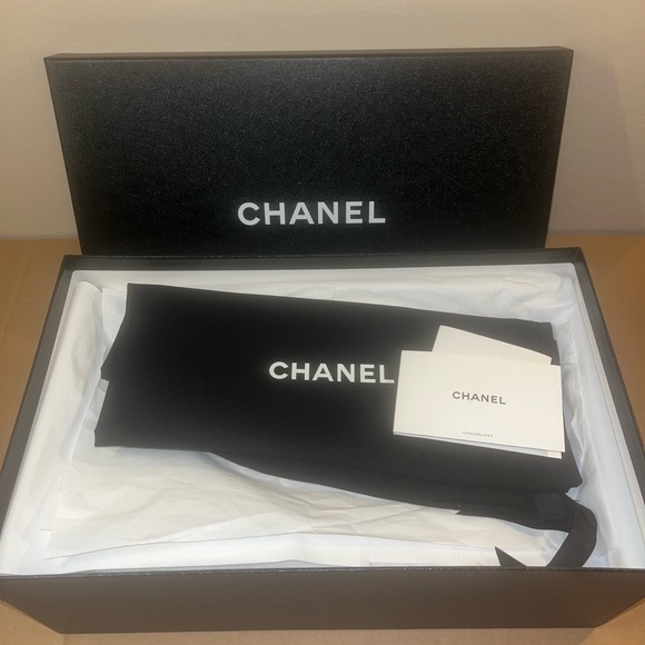 Authentic Chanel Men’s Calfskin & Patent Leather sneakers size 46 - Picture 4 of 14